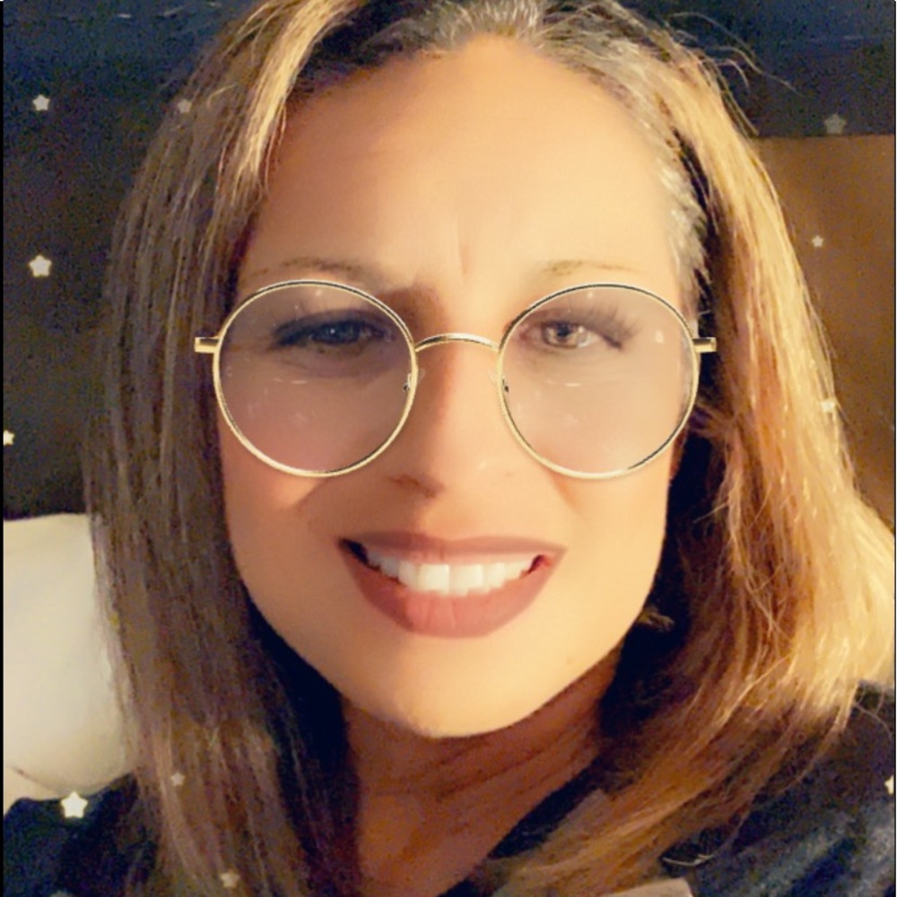 Meet your Posher, Christiana